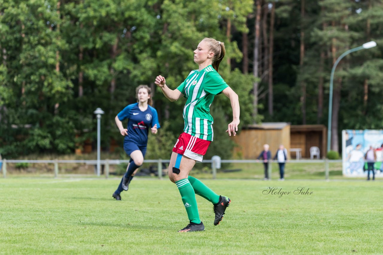 Bild 326 - F SV Boostedt - SV Fortuna St. Juergen : Ergebnis: 2:1